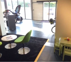 showroom garage automobile